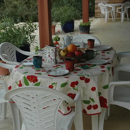 Lavandes Et Roses En Quercy Bed and breakfast